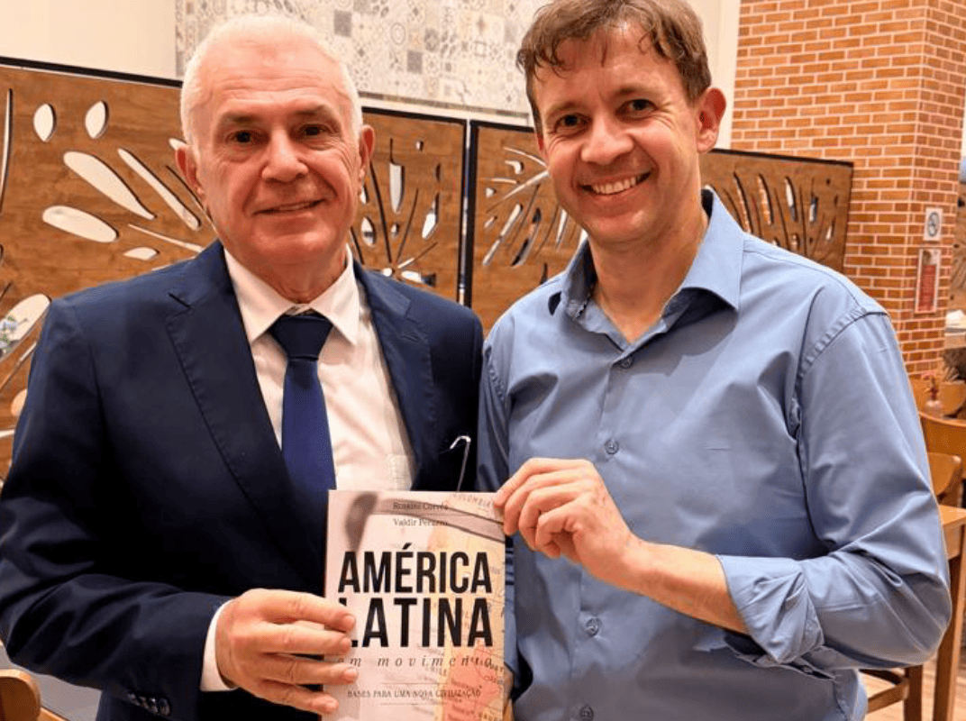 Valdir Perazzo apresenta projeto de desenvolvimento ao deputado Eduardo Velloso em Rio Branco